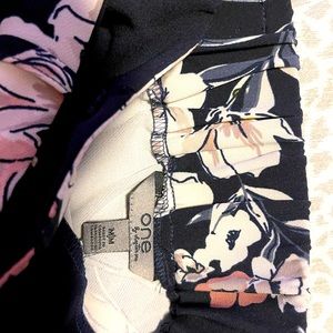 Dress pant navy with floral print